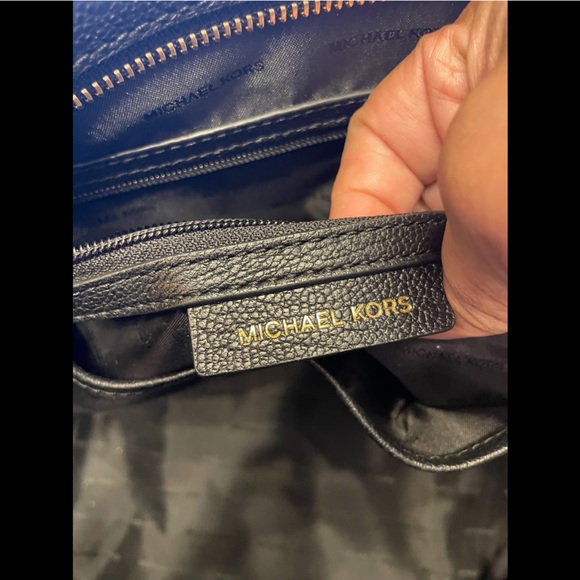 Michael Kors Authentic Black Leather Tote (Good condition) (large) - Picture 8 of 15